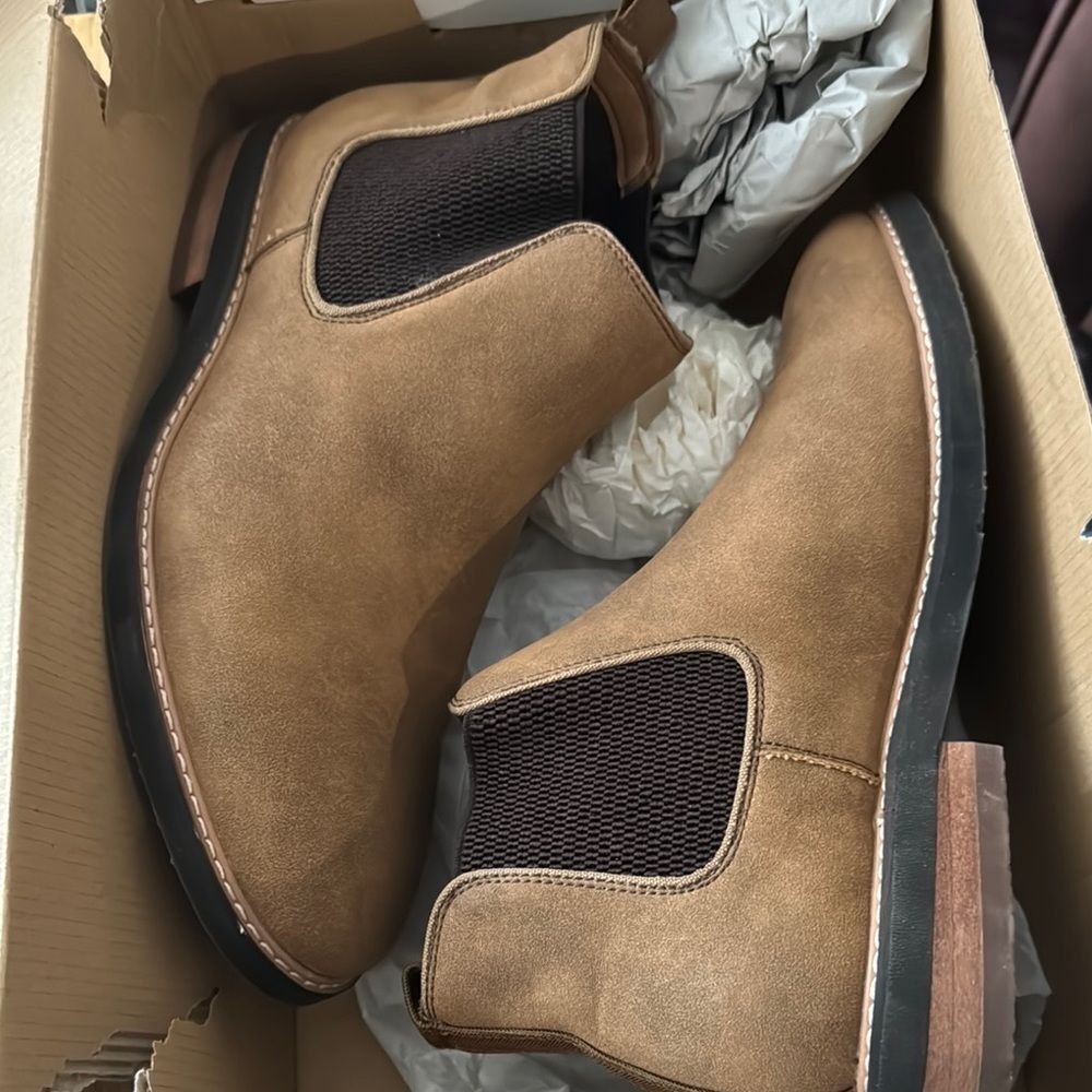 Men's Brown Chelsea Boots new in box